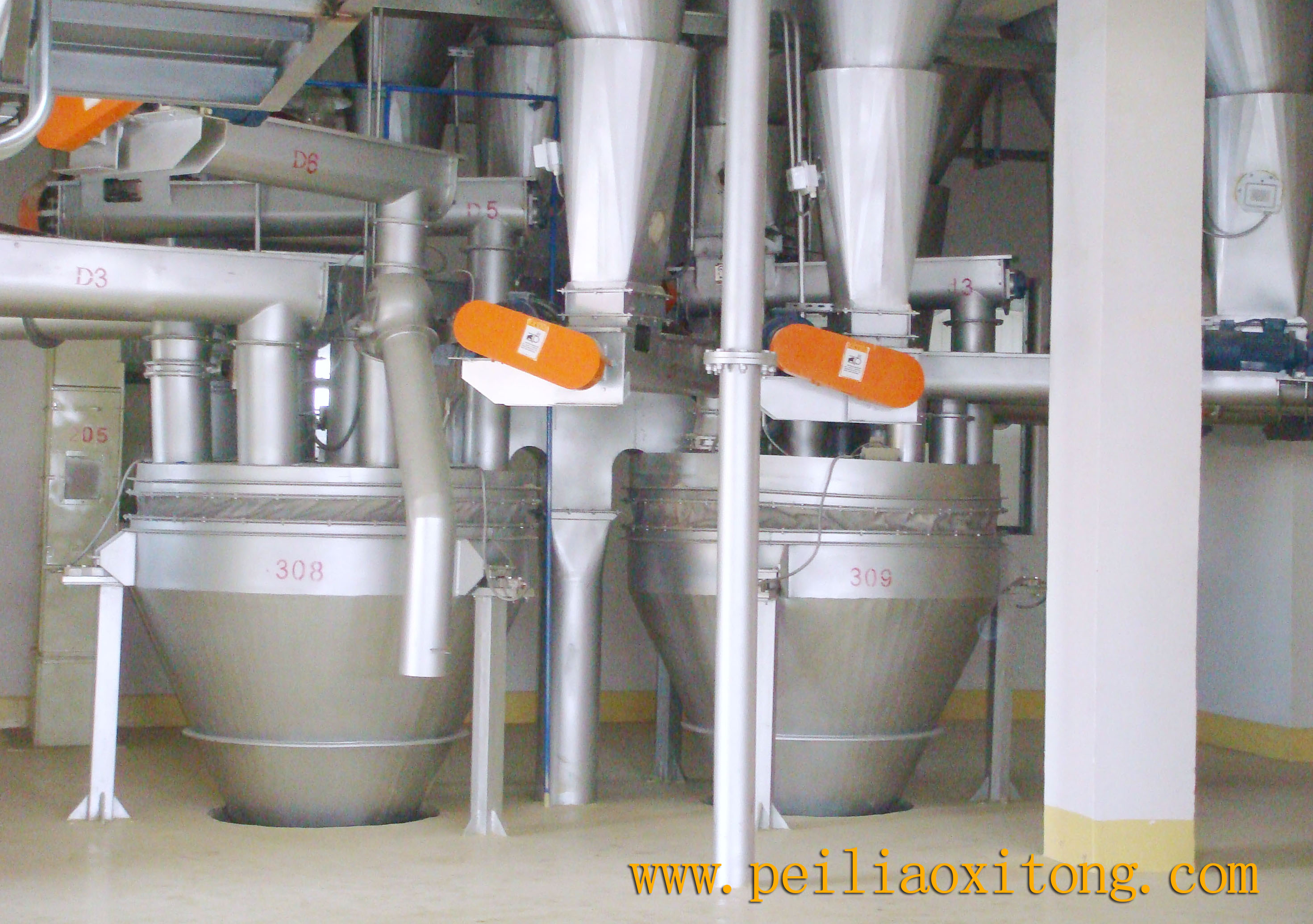 飼料自動(dòng)配料秤的特點(diǎn)