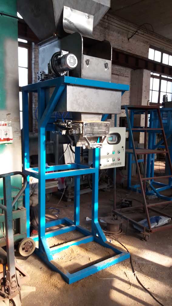 廠區(qū)機(jī)器